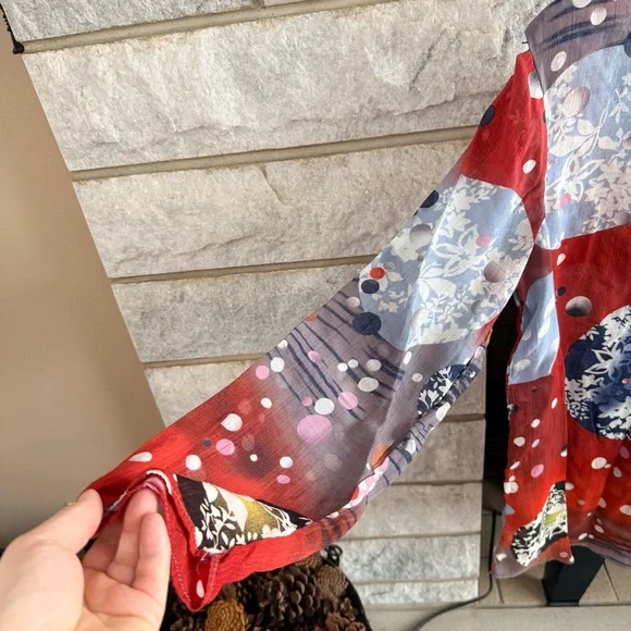 Colorful Floral Women's Top XL - Picture 5 of 7